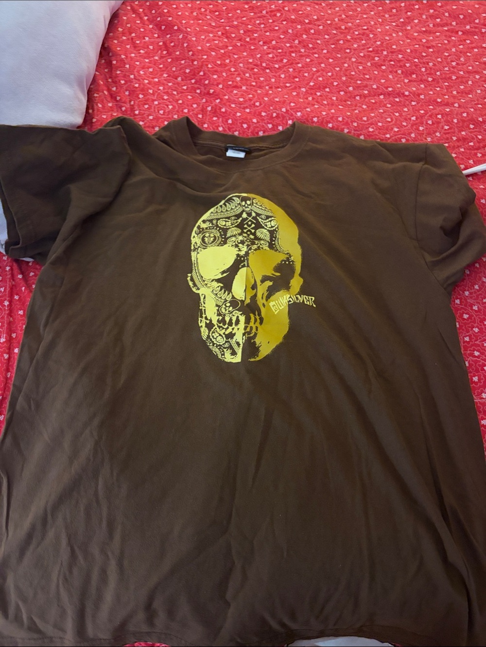 Quiksilver Brown Short Sleeve Tee with Yellow Skull Graphic
